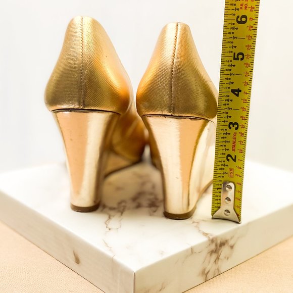 Lilly Pulitzer Sexy Gold Glam Heels Resort Chic Wedge Women's Statement Shoe 10 - Picture 8 of 13